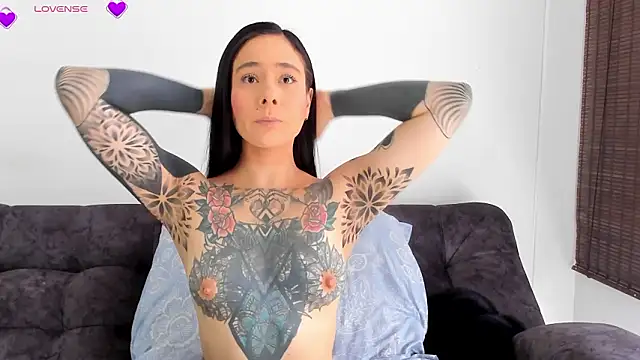 Snapshot of VeronicaTonu chatting on 02-13-26, 02:06 VeronicaTonu online show from 02-13-26, 02:06