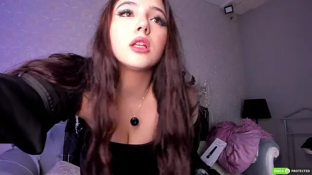 JennyFerguson online show from 10-28-25, 06:18