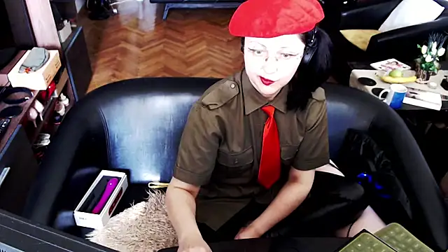 Snapshot of Imperatriza chatting on 05-11-26, 02:45 Imperatriza online show from 05-11-26, 02:45