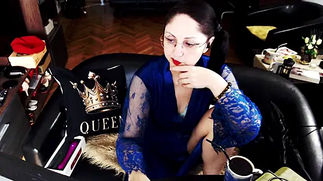 Snapshot of Imperatriza chatting on 05-13-26, 03:41 Imperatriza online show from 05-13-26, 03:41