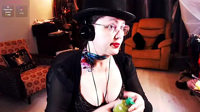 Imperatriza online show from 10-31-25, 04:42