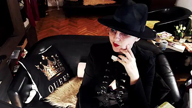 Snapshot of Imperatriza chatting on 04-27-26, 07:12 Imperatriza online show from 04-27-26, 07:12