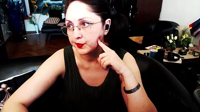 Snapshot of Imperatriza chatting on 05-14-26, 04:48 Imperatriza online show from 05-14-26, 04:48