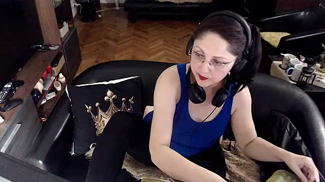 Snapshot of Imperatriza chatting on 05-27-26, 08:38 Imperatriza online show from 05-27-26, 08:38