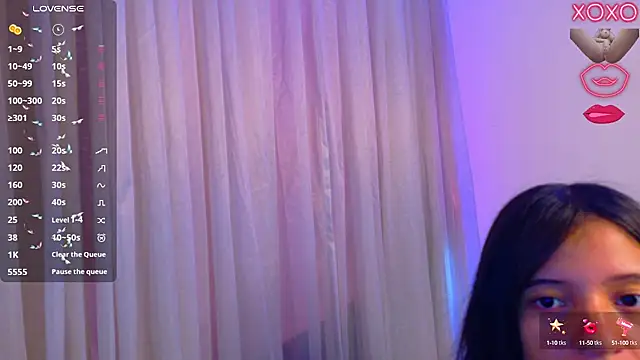 Snapshot of angelie_3 chatting on 10-06-25, 10:10 angelie 3 online show from 10-06-25, 10:10