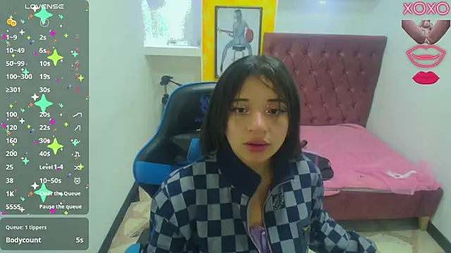 Snapshot of angelie_3 chatting on 10-19-25, 06:16 angelie 3 online show from 10-19-25, 06:16