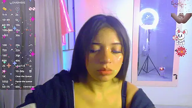 Snapshot of angelie_3 chatting on 09-15-25, 02:12 angelie 3 online show from 09-15-25, 02:12