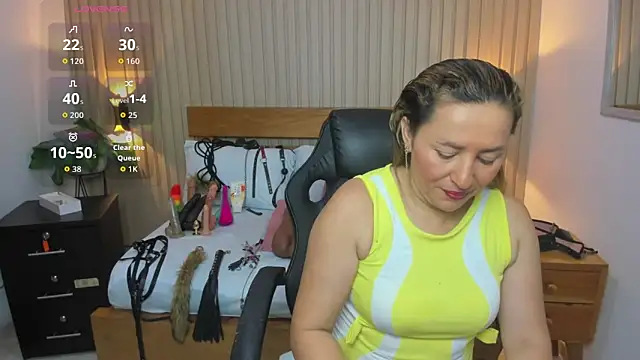 luciana ballesteros  online show from 12-20-25, 01:03