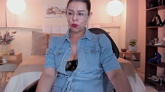 RamonaSimons online show from 05-13-26, 08:05
