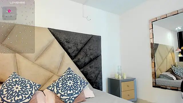 FaloonRoussel online show from 10-21-25, 06:18