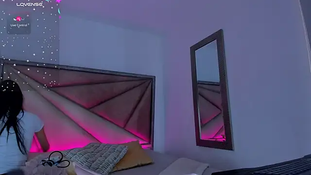 FaloonRoussel online show from 09-25-25, 06:25