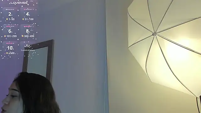 Snapshot of FaloonRoussel chatting on 07-13-26, 06:07 FaloonRoussel online show from 07-13-26, 06:07