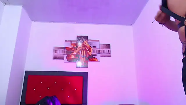 Snapshot of lilithnyx333 chatting on 07-14-26, 07:31 lilithnyx333 online show from 07-14-26, 07:31