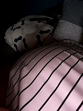 poussychats online show from 03-11-25, 07:03