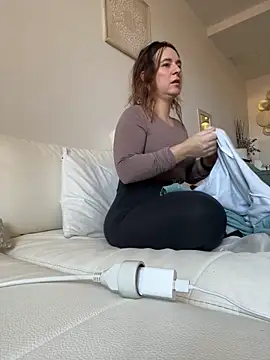 lyajoliee online show from 03-16-26, 07:45