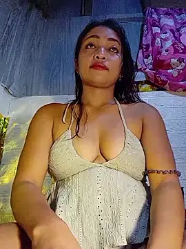 prettybella4u online show from 06-18-26, 01:38