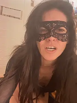 EmySkinny85 online show from 12-22-25, 08:53