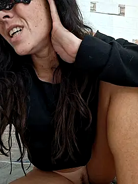 EmySkinny85 online show from 11-24-25, 09:04