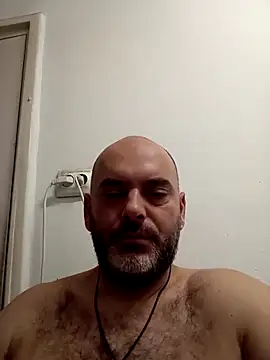 Snapshot of BartalesDaddy chatting on 01-19-25, 07:47 BartalesDaddy online show from 01-19-25, 07:47