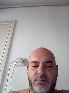Snapshot of BartalesDaddy chatting on 01-03-25, 01:24 BartalesDaddy online show from 01-03-25, 01:24