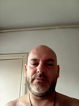 Snapshot of BartalesDaddy chatting on 01-24-25, 11:15 BartalesDaddy online show from 01-24-25, 11:15