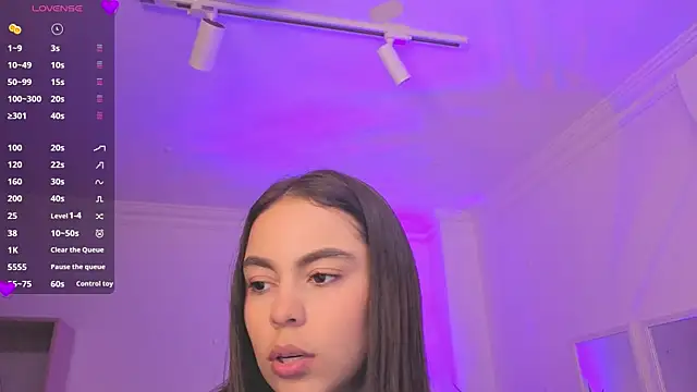 Snapshot of Aleejaa__ chatting on 05-25-26, 11:31 Aleejaa online show from 05-25-26, 11:31