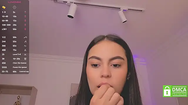 Aleejaa   online show from 10-04-25, 11:45