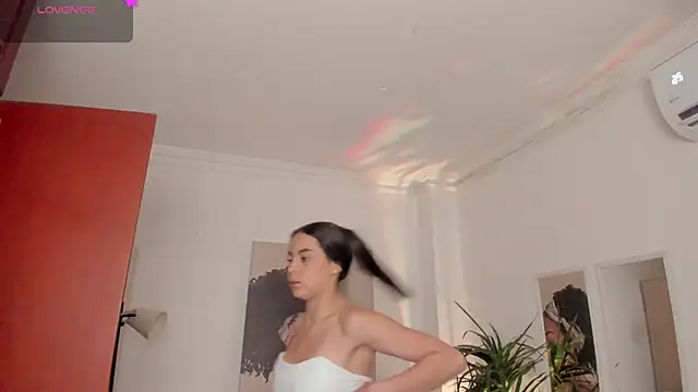 Aleejaa   online show from 03-22-25, 05:41