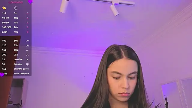 Snapshot of Aleejaa__ chatting on 04-20-26, 11:24 Aleejaa online show from 04-20-26, 11:24