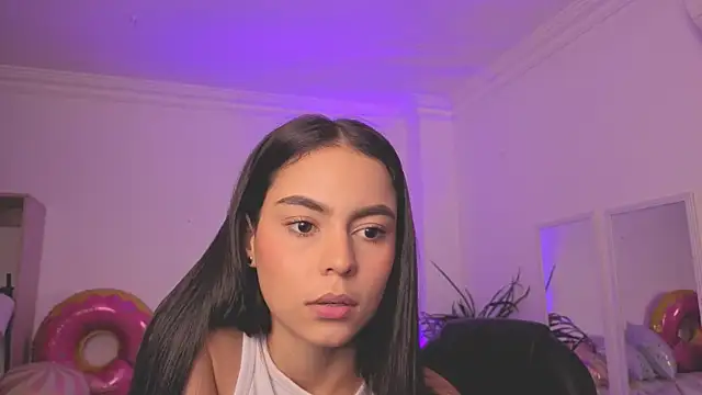Snapshot of Aleejaa__ chatting on 07-10-26, 11:32 Aleejaa online show from 07-10-26, 11:32