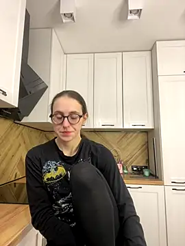 MartiniiSelenna online show from 10-19-25, 05:43