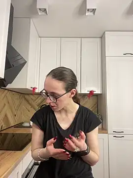 MartiniiSelenna online show from 04-18-26, 05:43