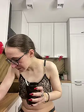 MartiniiSelenna online show from 04-09-26, 05:53