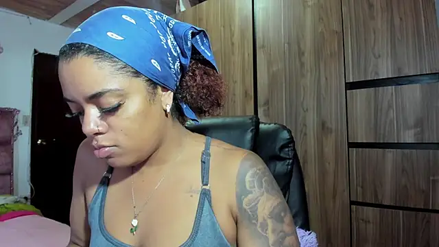 ladyrd1 online show from 03-26-26, 11:24