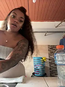 ladyrd1 online show from 01-18-26, 08:23