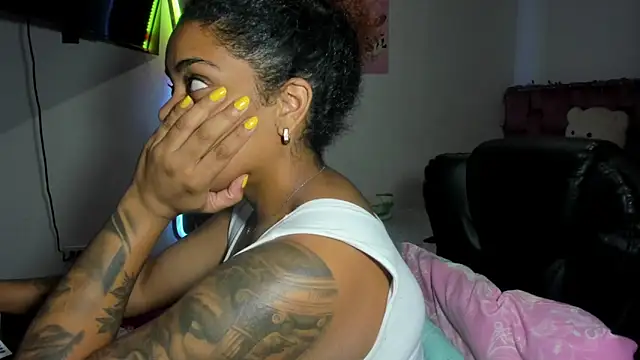 ladyrd1 online show from 03-13-26, 02:49