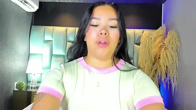 MarianaGarciaa   online show from 04-18-26, 07:29