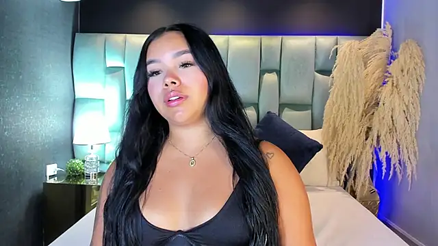 MarianaGarciaa   online show from 04-15-26, 07:18