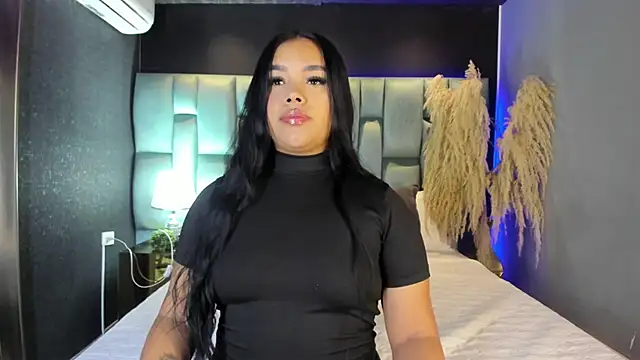 MarianaGarciaa   online show from 06-15-26, 07:02