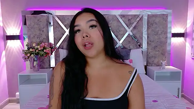 MarianaGarciaa   online show from 12-02-25, 07:15