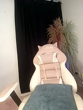 lovely kitt online show from 09-24-25, 12:07