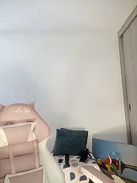 lovely kitt online show from 10-26-25, 07:25