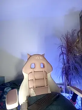 lovely kitt online show from 11-16-25, 12:48