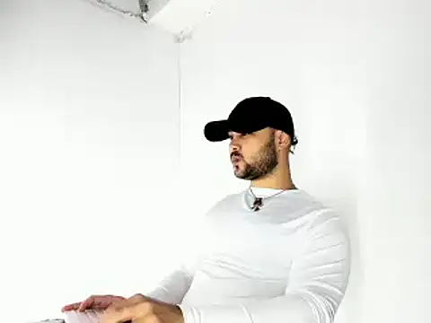 Sebas-hott online show from 10-19-25, 10:34