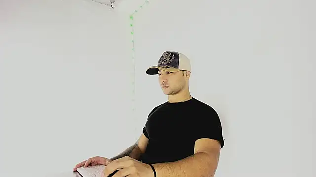 Sebas-hott online show from 09-24-25, 10:16