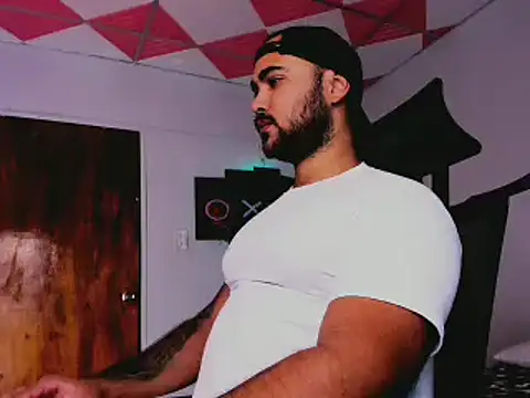 Sebas-hott online show from 02-19-25, 03:17