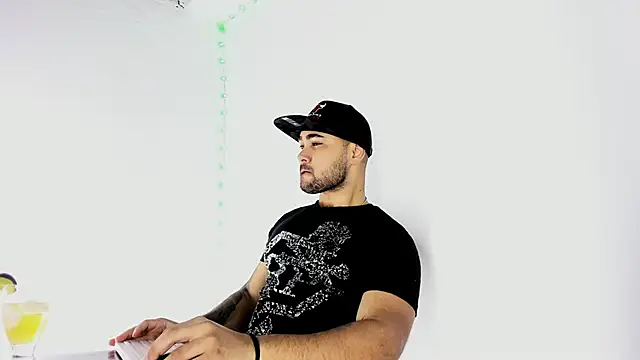 Sebas-hott online show from 09-14-25, 10:43