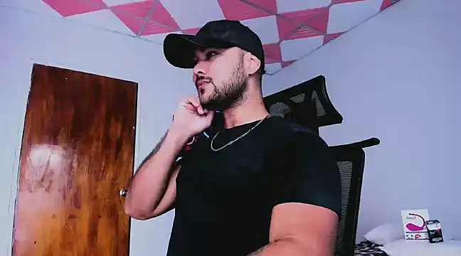 Sebas-hott online show from 02-06-25, 02:44