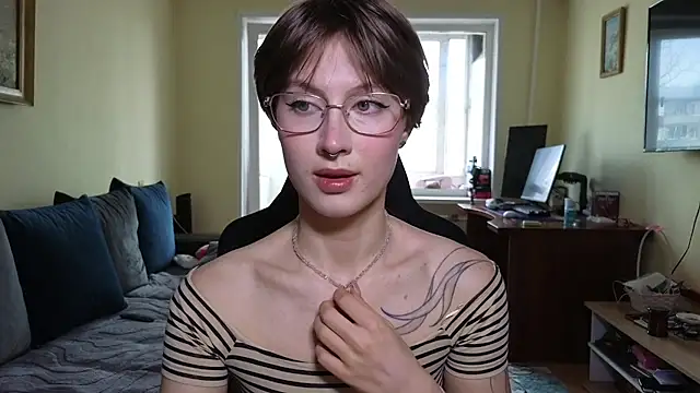 MalvinaBlum online show from 04-19-26, 04:24
