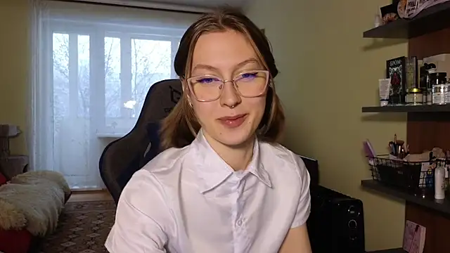 Snapshot of MalvinaBlum chatting on 12-04-24, 06:05 MalvinaBlum online show from 12-04-24, 06:05